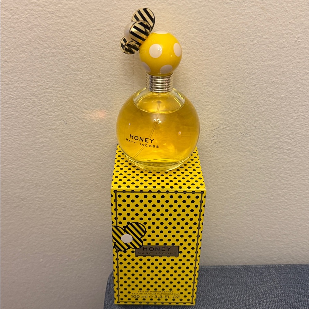 NIB Marc Jacobs Honey 3.3 oz Eau de parfum.